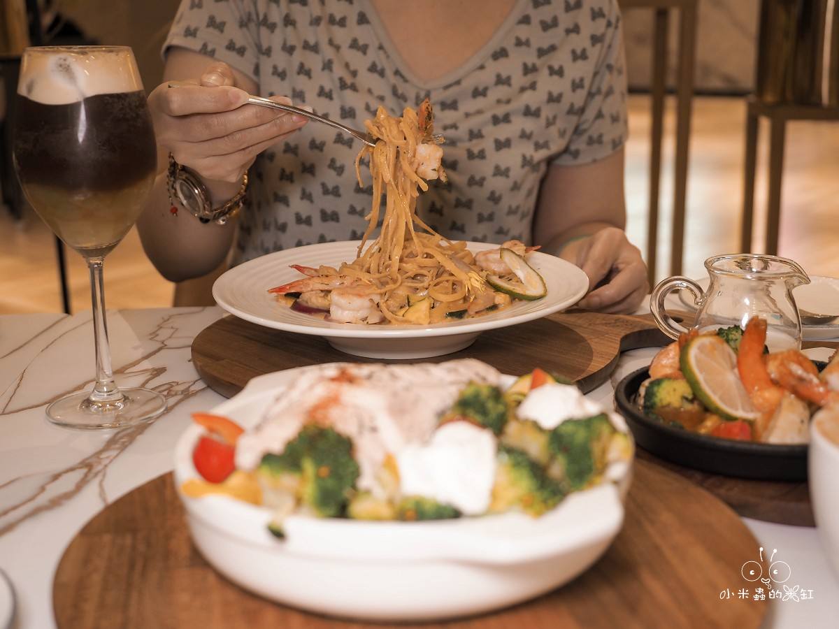 成真咖啡台北Bellavita信義店|在貴婦百貨也能高CP值約會?雙人套餐超划算,正餐甜點一次滿足 - 第21張圖 成真咖啡台北Bellavita信義店|在貴婦百貨也能高CP值約會?雙人套餐超划算,正餐甜點一次滿足