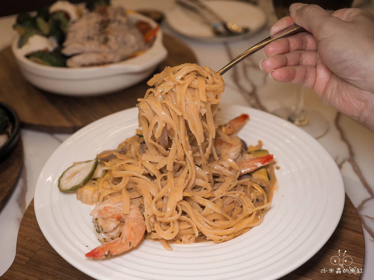 成真咖啡台北Bellavita信義店|在貴婦百貨也能高CP值約會?雙人套餐超划算,正餐甜點一次滿足 - 第17張圖 成真咖啡台北Bellavita信義店|在貴婦百貨也能高CP值約會?雙人套餐超划算,正餐甜點一次滿足