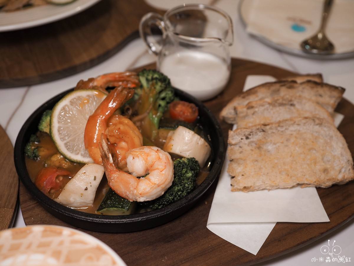 成真咖啡台北Bellavita信義店|在貴婦百貨也能高CP值約會?雙人套餐超划算,正餐甜點一次滿足 - 第10張圖 成真咖啡台北Bellavita信義店|在貴婦百貨也能高CP值約會?雙人套餐超划算,正餐甜點一次滿足