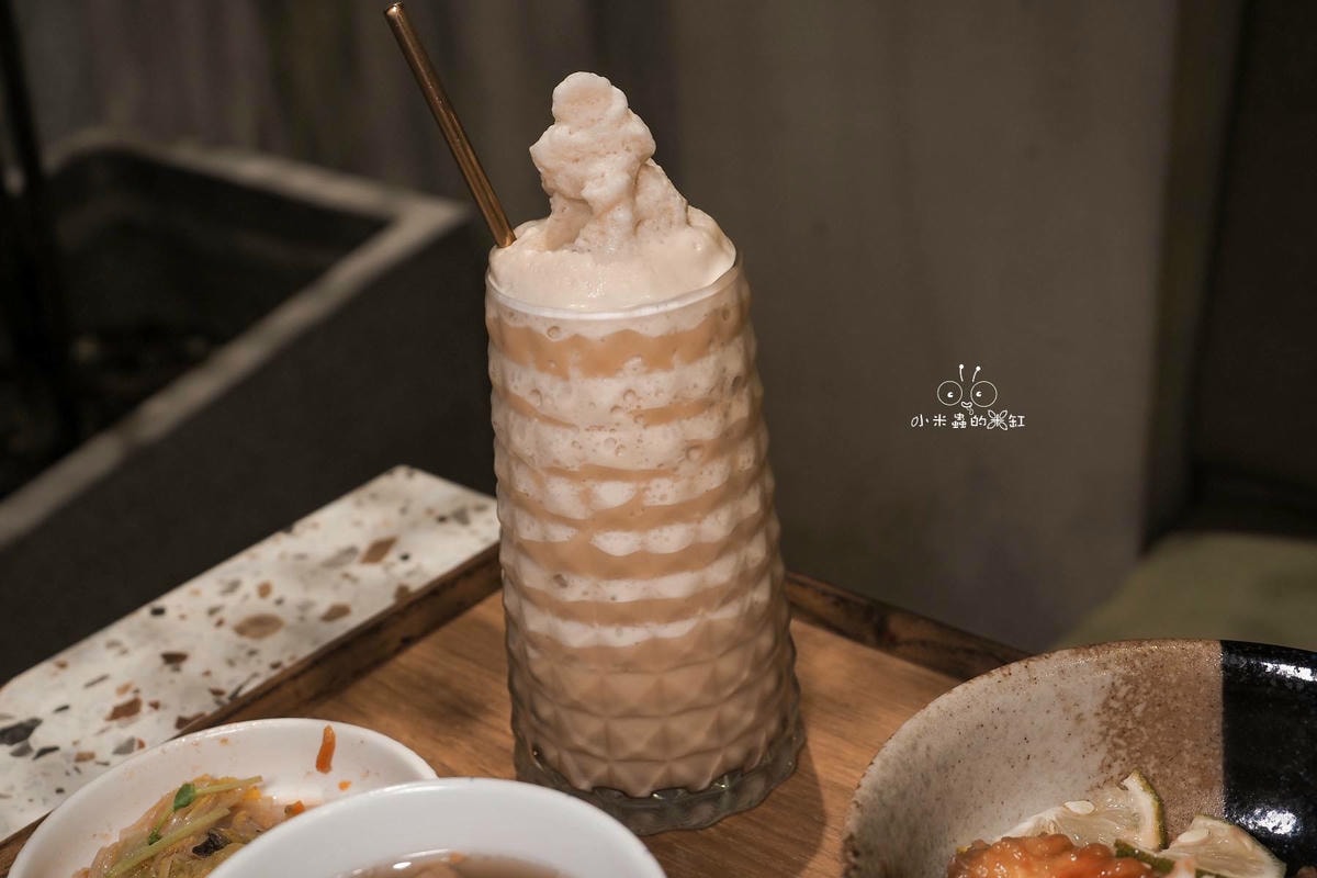 新竹美食|隱藏巷弄的 50 年老宅新美學!湯明茶樓新式台菜與摩登品茶空間,家人朋友聚餐、情侶約會首選 - 第26張圖 新竹美食|隱藏巷弄的 50 年老宅新美學!湯明茶樓新式台菜與摩登品茶空間,家人朋友聚餐、情侶約會首選