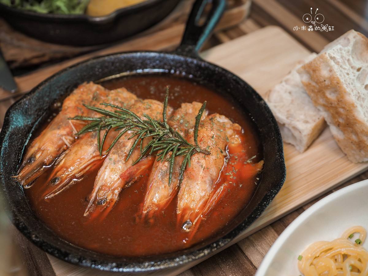 台北松菸美食|巷弄裡的溫暖日式洋食「鳥作洋食」!會爆汁的漢堡排與超濃郁海膽麵,帶毛小孩一起約會吧 - 第17張圖 台北松菸美食|巷弄裡的溫暖日式洋食「鳥作洋食」!會爆汁的漢堡排與超濃郁海膽麵,帶毛小孩一起約會吧