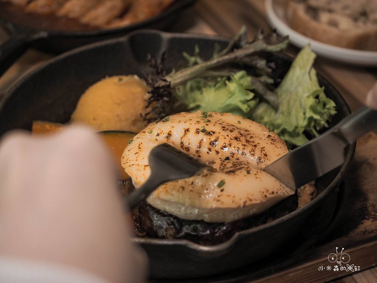 台北松菸美食|巷弄裡的溫暖日式洋食「鳥作洋食」!會爆汁的漢堡排與超濃郁海膽麵,帶毛小孩一起約會吧 - 第20張圖 台北松菸美食|巷弄裡的溫暖日式洋食「鳥作洋食」!會爆汁的漢堡排與超濃郁海膽麵,帶毛小孩一起約會吧