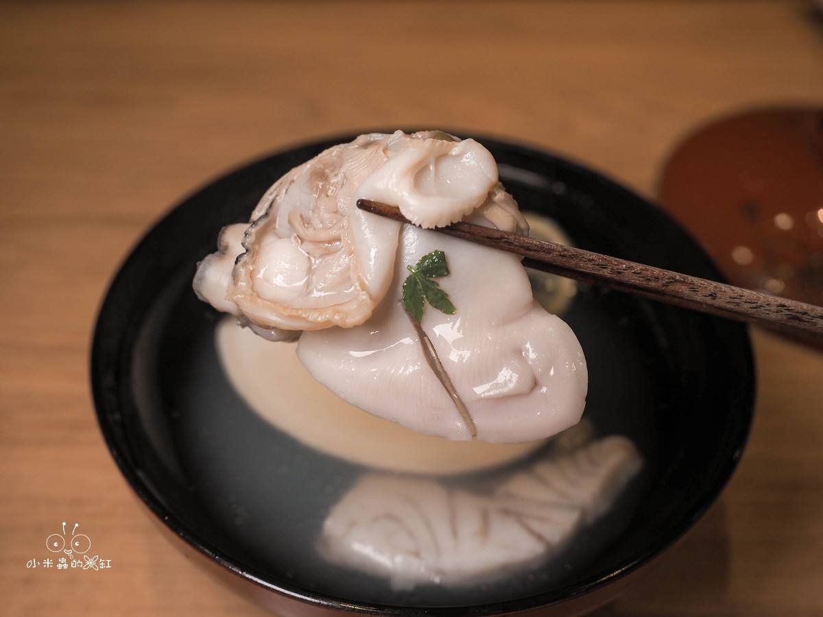 翔鮨 OMAKASE|中山區無菜單日本料理推薦,把 21道旬味直接交給師傅,是一場從第一口就回不去的高級饗宴 - 第16張圖 翔鮨 OMAKASE|中山區無菜單日本料理推薦,把 21道旬味直接交給師傅,是一場從第一口就回不去的高級饗宴