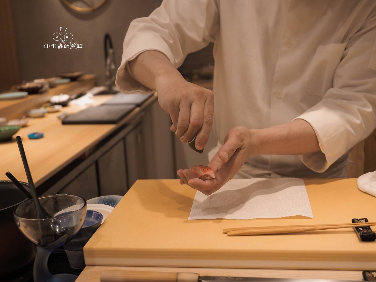 翔鮨 OMAKASE|中山區無菜單日本料理推薦,把 21道旬味直接交給師傅,是一場從第一口就回不去的高級饗宴 - 第28張圖 翔鮨 OMAKASE|中山區無菜單日本料理推薦,把 21道旬味直接交給師傅,是一場從第一口就回不去的高級饗宴