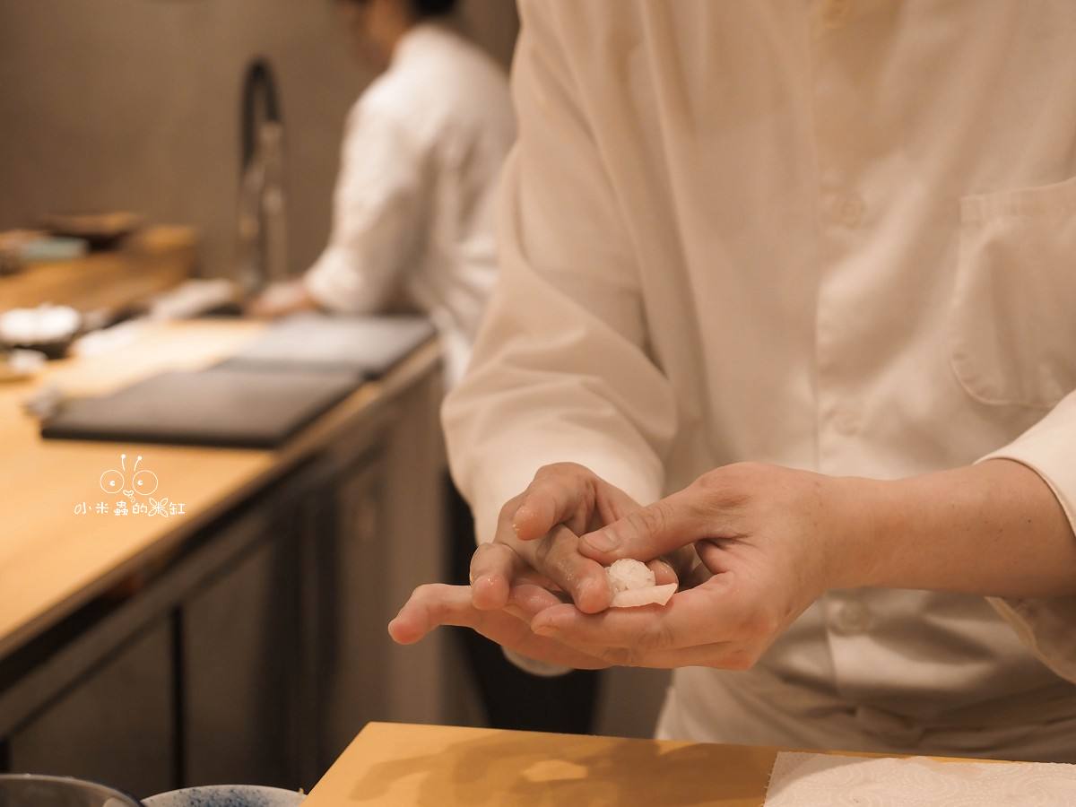 翔鮨 OMAKASE|中山區無菜單日本料理推薦,把 21道旬味直接交給師傅,是一場從第一口就回不去的高級饗宴 - 第30張圖 翔鮨 OMAKASE|中山區無菜單日本料理推薦,把 21道旬味直接交給師傅,是一場從第一口就回不去的高級饗宴