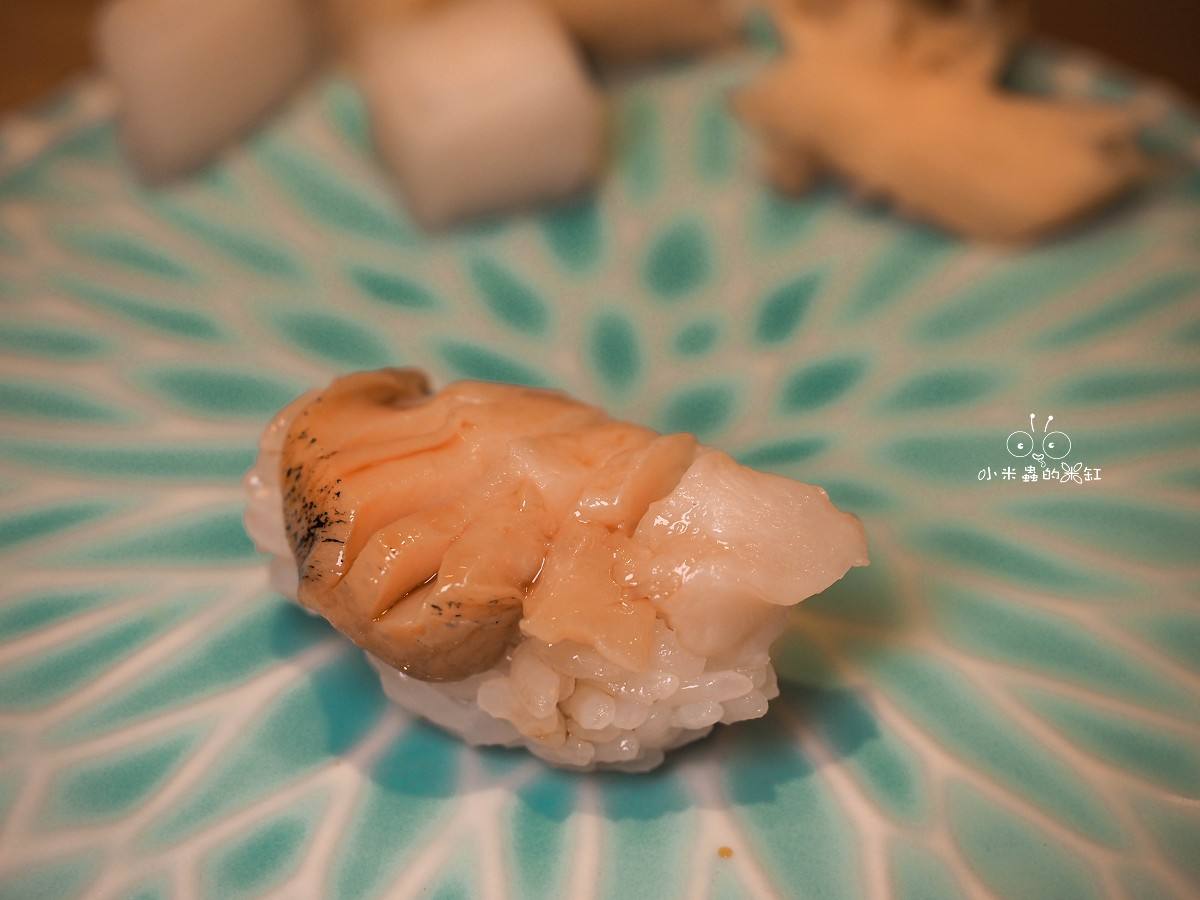 翔鮨 OMAKASE|中山區無菜單日本料理推薦,把 21道旬味直接交給師傅,是一場從第一口就回不去的高級饗宴 - 第33張圖 翔鮨 OMAKASE|中山區無菜單日本料理推薦,把 21道旬味直接交給師傅,是一場從第一口就回不去的高級饗宴