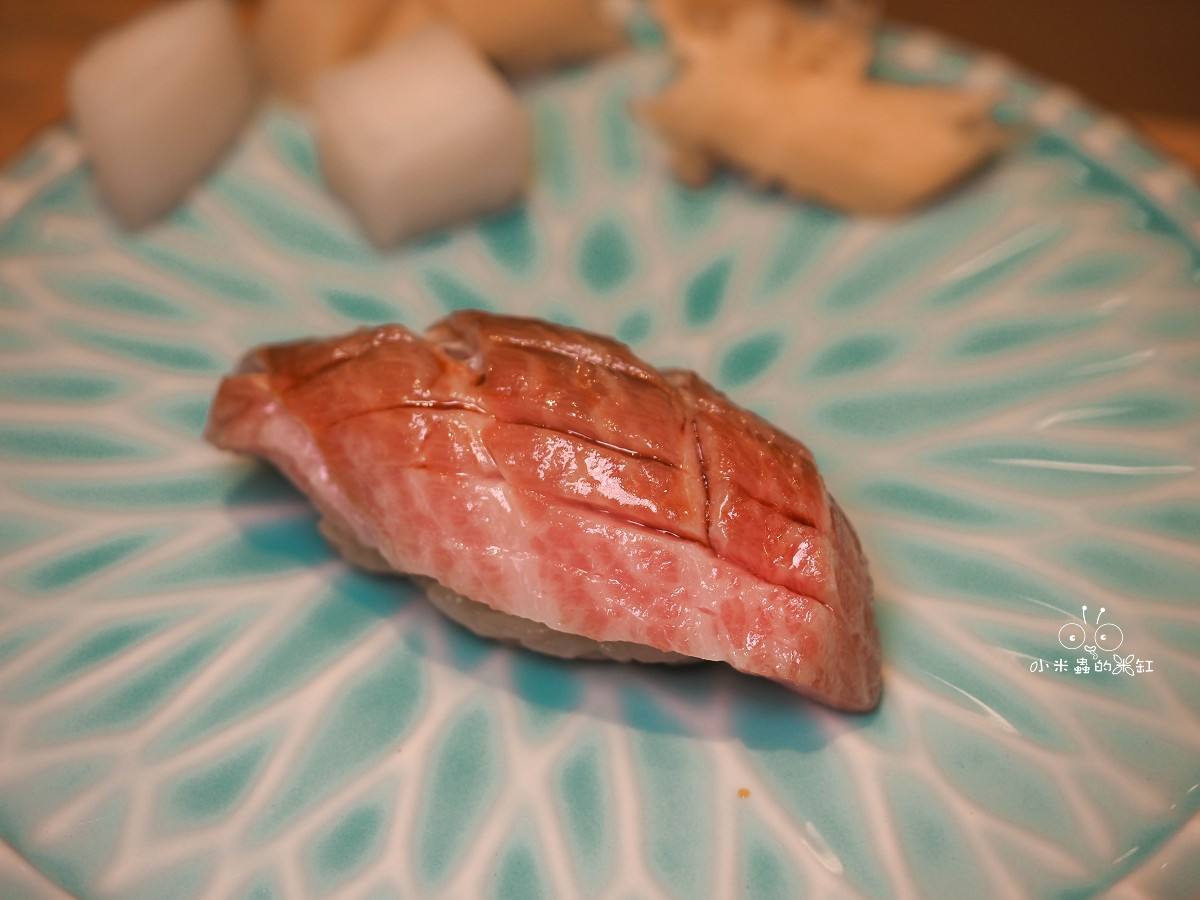 翔鮨 OMAKASE|中山區無菜單日本料理推薦,把 21道旬味直接交給師傅,是一場從第一口就回不去的高級饗宴 - 第35張圖 翔鮨 OMAKASE|中山區無菜單日本料理推薦,把 21道旬味直接交給師傅,是一場從第一口就回不去的高級饗宴