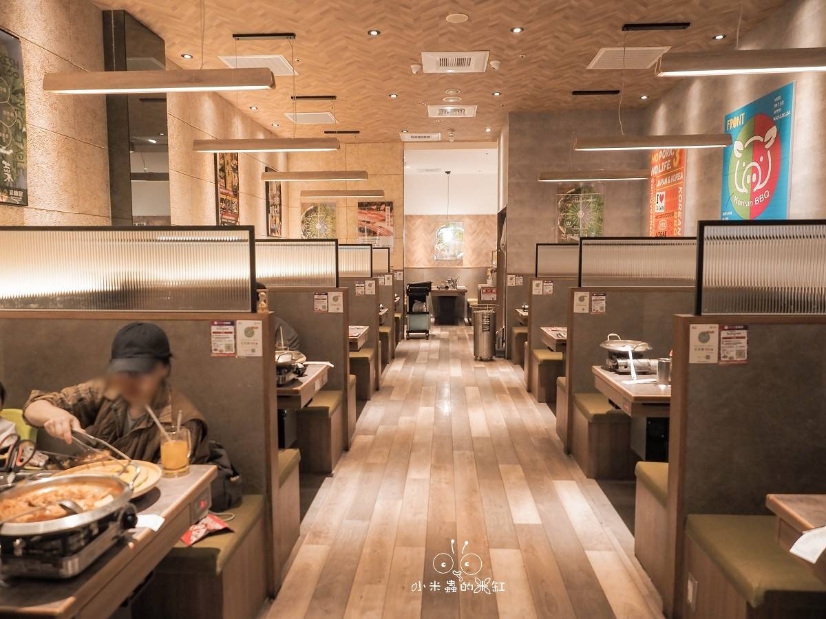 林口三井美食推薦|彩豚屋 日韓結合的生菜包肉專門店,專人代烤極厚三層肉,生菜無限續,寵物友善超加分 - 第3張圖 林口三井美食推薦|彩豚屋 日韓結合的生菜包肉專門店,專人代烤極厚三層肉,生菜無限續,寵物友善超加分