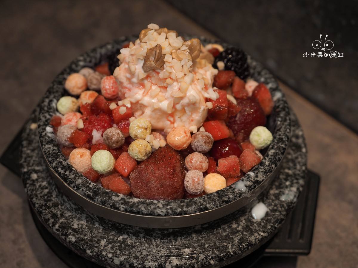 林口三井美食推薦|彩豚屋 日韓結合的生菜包肉專門店,專人代烤極厚三層肉,生菜無限續,寵物友善超加分 - 第48張圖 林口三井美食推薦|彩豚屋 日韓結合的生菜包肉專門店,專人代烤極厚三層肉,生菜無限續,寵物友善超加分