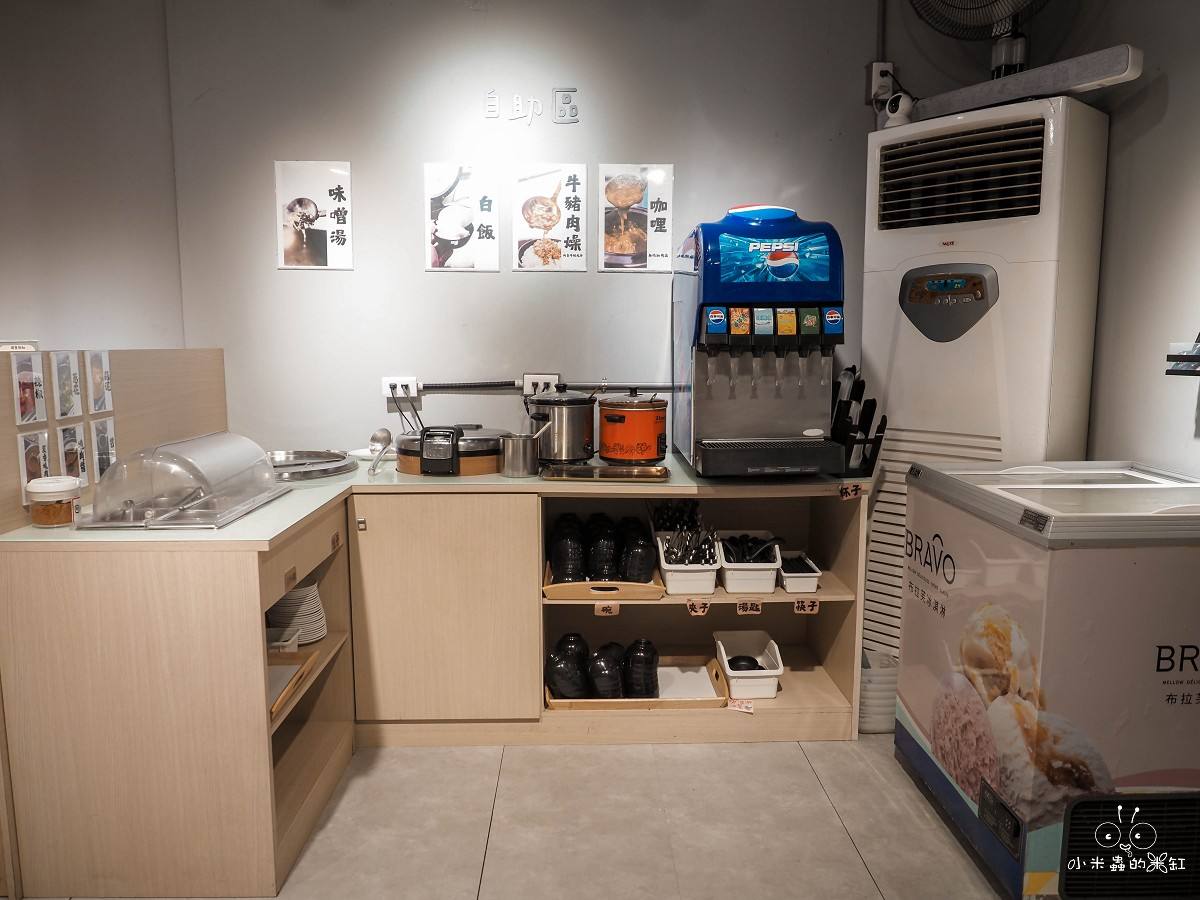 竹北竟然有一間只要160元的燒肉店!食石燒肉竹北縣政店:咖哩飯、肉燥飯隨你吃到飽,CP值超高! - 第7張圖 竹北竟然有一間只要160元的燒肉店!食石燒肉竹北縣政店:咖哩飯、肉燥飯隨你吃到飽,CP值超高!