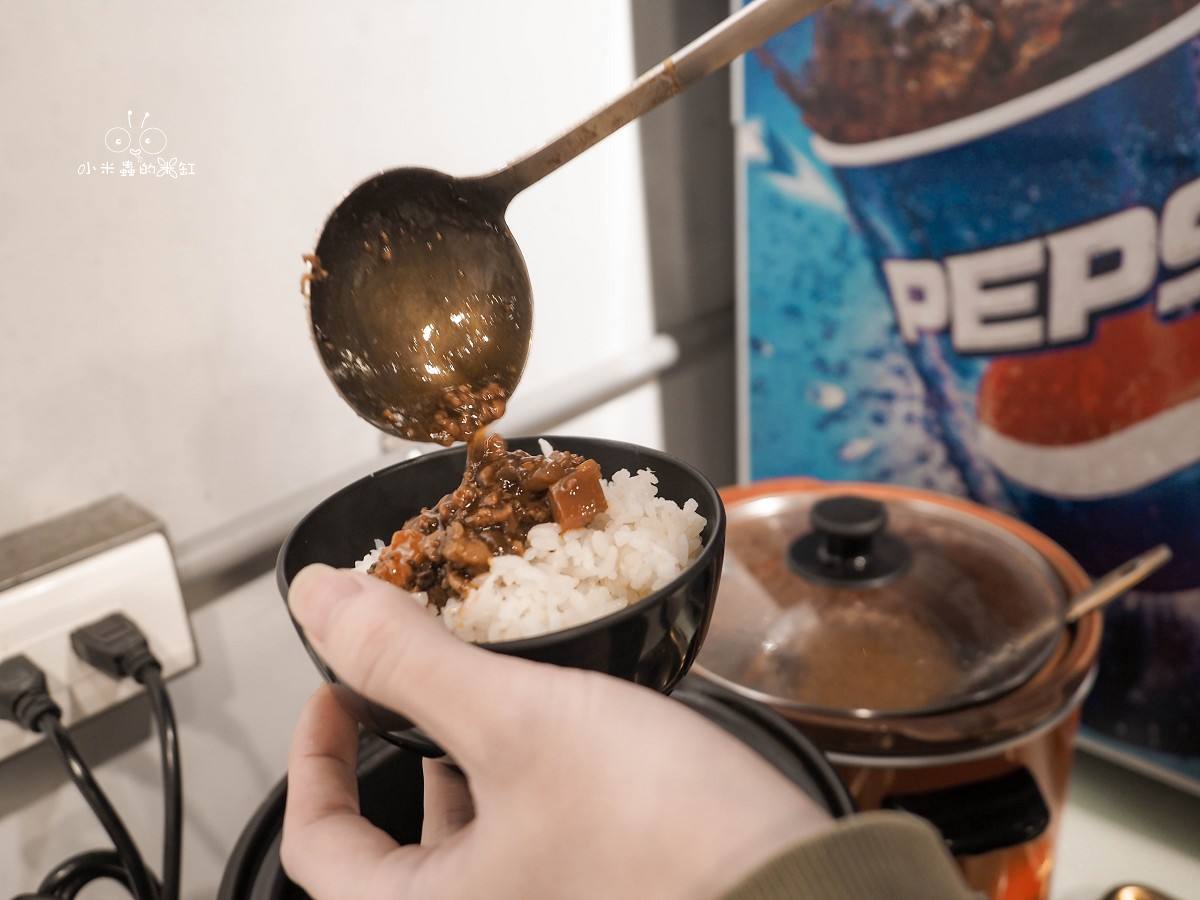 竹北竟然有一間只要160元的燒肉店!食石燒肉竹北縣政店:咖哩飯、肉燥飯隨你吃到飽,CP值超高! - 第8張圖 竹北竟然有一間只要160元的燒肉店!食石燒肉竹北縣政店:咖哩飯、肉燥飯隨你吃到飽,CP值超高!