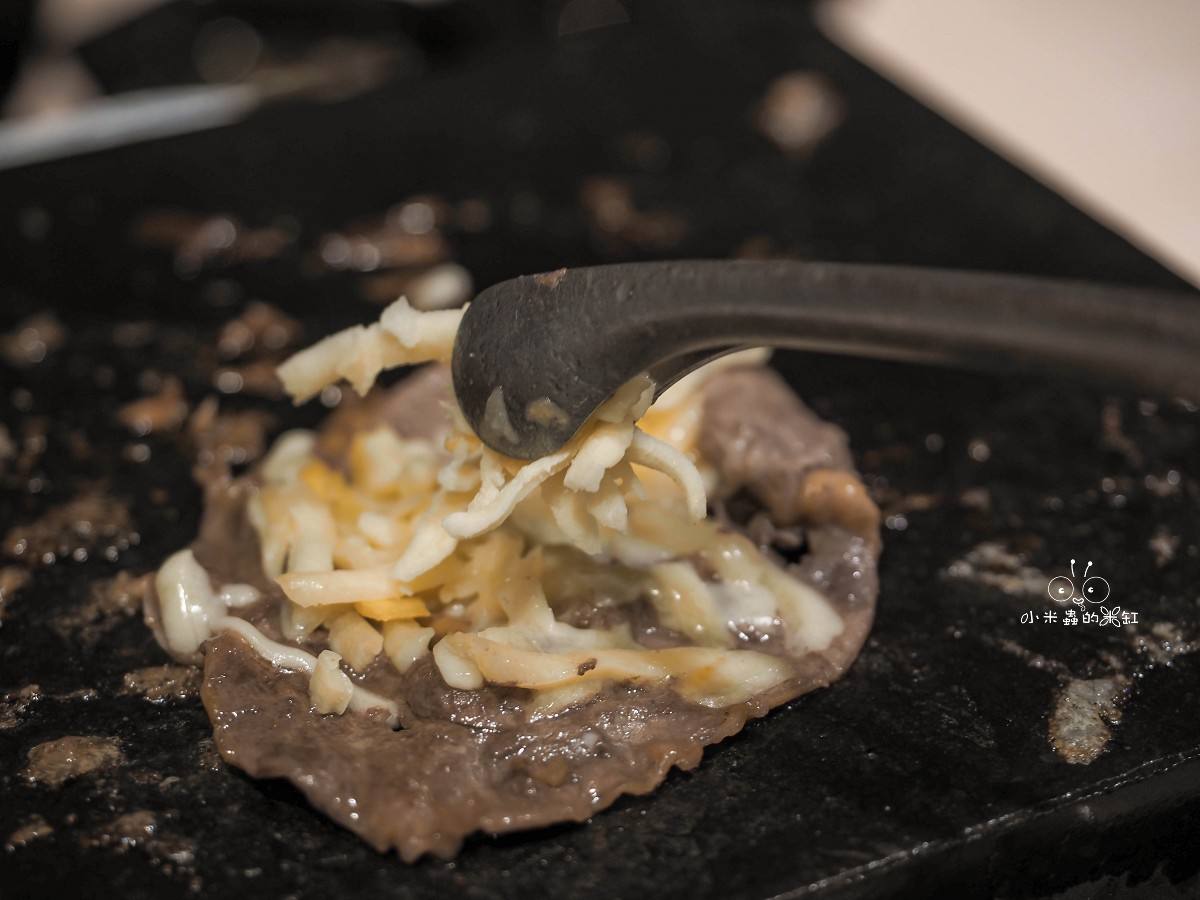 竹北竟然有一間只要160元的燒肉店!食石燒肉竹北縣政店:咖哩飯、肉燥飯隨你吃到飽,CP值超高! - 第26張圖 竹北竟然有一間只要160元的燒肉店!食石燒肉竹北縣政店:咖哩飯、肉燥飯隨你吃到飽,CP值超高!