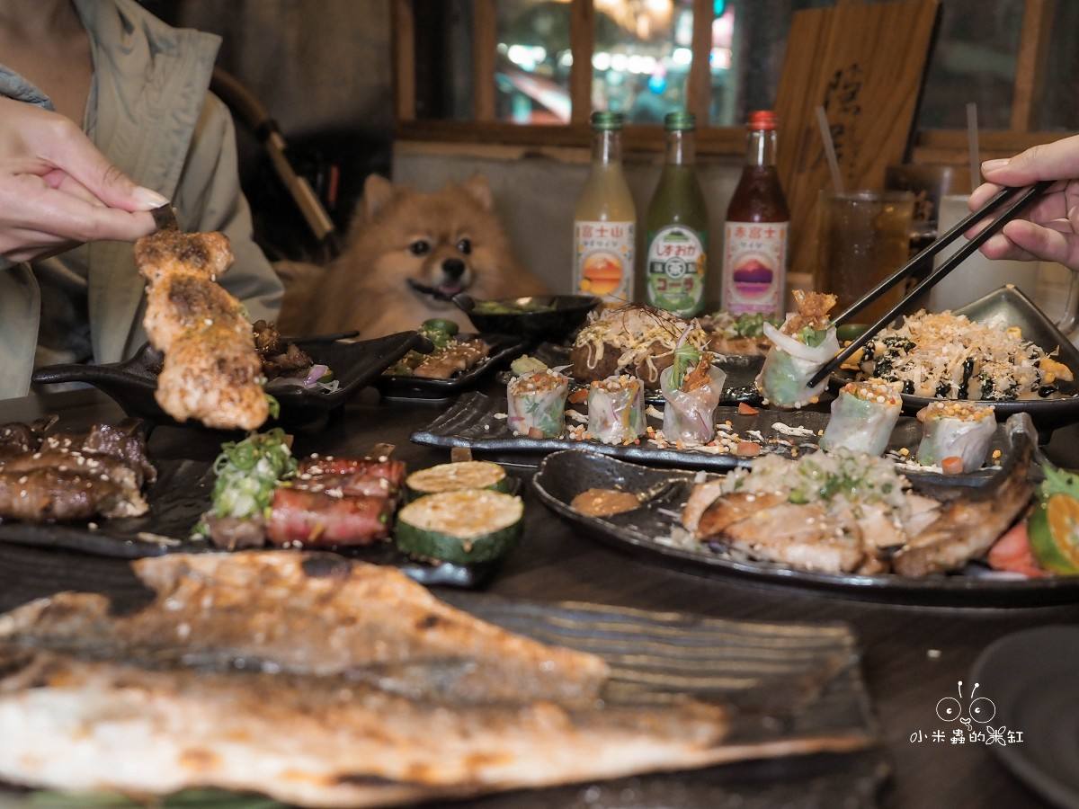 永和宵夜必吃！隱居永貞店 隱身巷弄的日式深夜食堂，串燒、居酒屋料理與寵物友善的完美結合