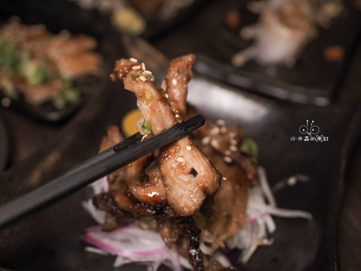 永和宵夜必吃！隱居永貞店 隱身巷弄的日式深夜食堂，串燒、居酒屋料理與寵物友善的完美結合