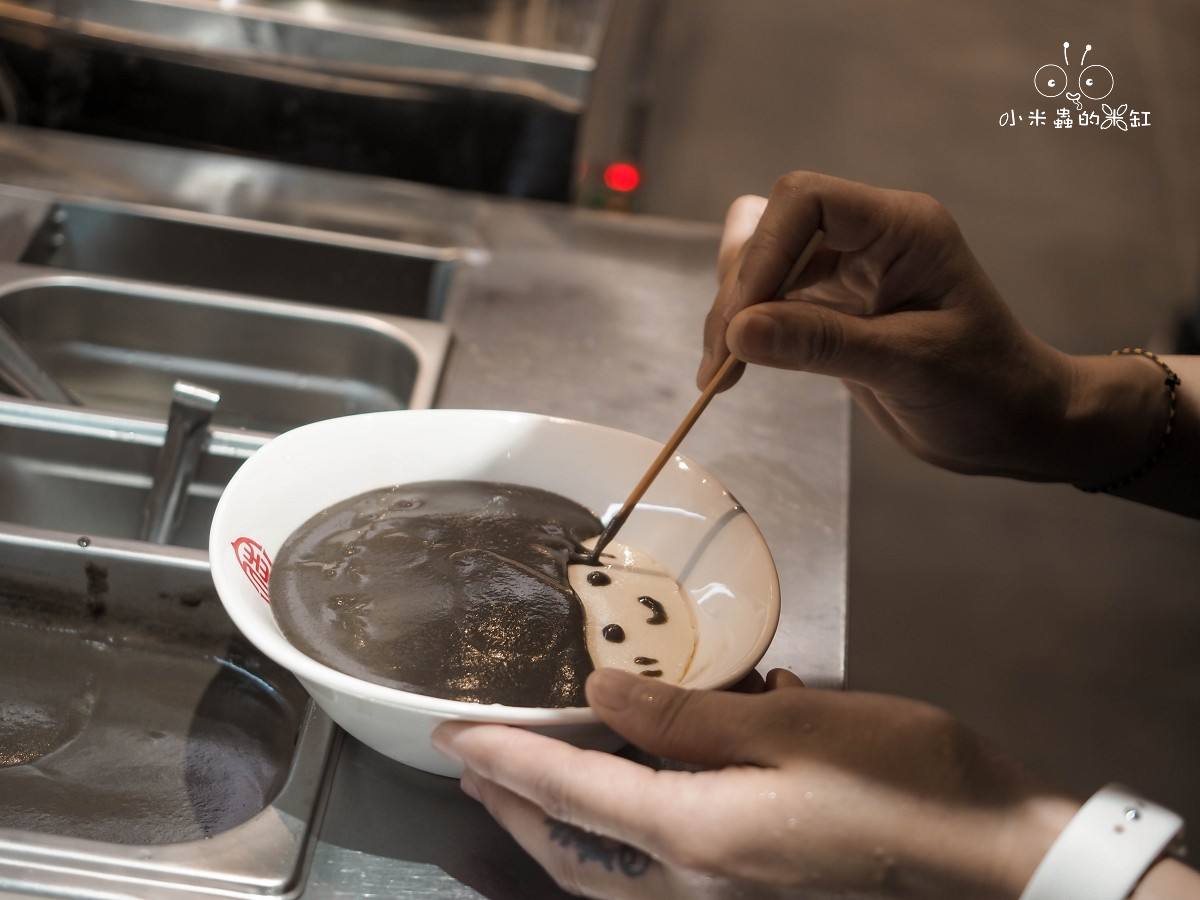 西門港式甜品推薦｜香香甜品 深夜也能吃到的港式甜湯！芝麻糊、楊枝甘露、燉奶每一碗都超療癒