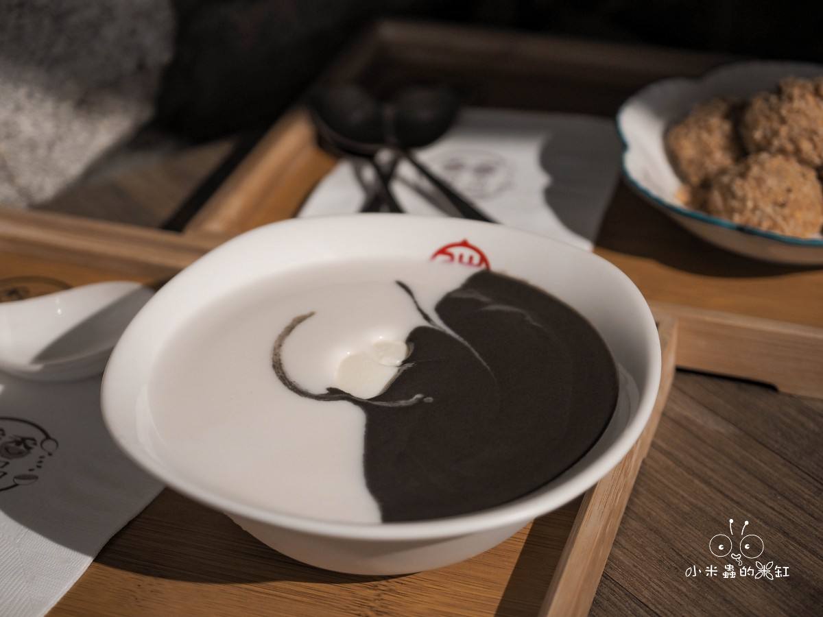 西門港式甜品推薦｜香香甜品 深夜也能吃到的港式甜湯！芝麻糊、楊枝甘露、燉奶每一碗都超療癒