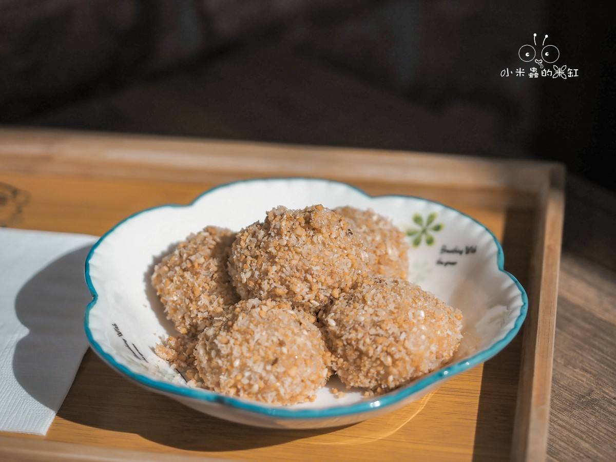 西門港式甜品推薦｜香香甜品 深夜也能吃到的港式甜湯！芝麻糊、楊枝甘露、燉奶每一碗都超療癒