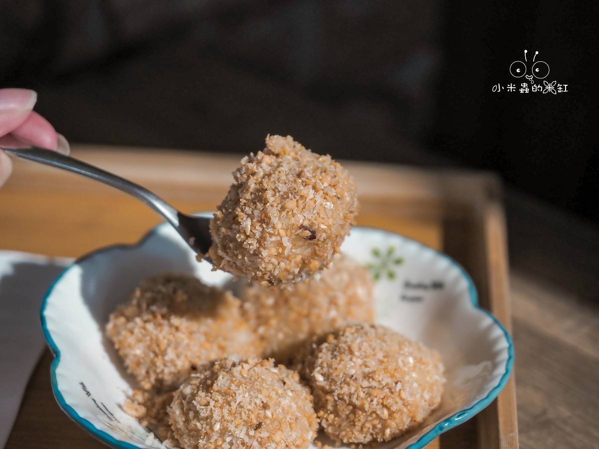 西門港式甜品推薦｜香香甜品 深夜也能吃到的港式甜湯！芝麻糊、楊枝甘露、燉奶每一碗都超療癒