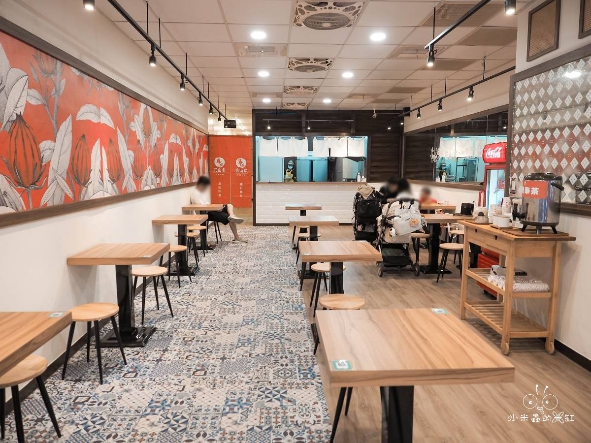 板橋麵店推薦！花山家台麵小館｜免費冬瓜茶喝到爽！懷古豬排麵、南洋魷魚麵一次滿足，平價又有質感！