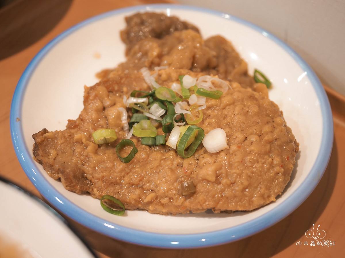 板橋麵店推薦！花山家台麵小館｜免費冬瓜茶喝到爽！懷古豬排麵、南洋魷魚麵一次滿足，平價又有質感！