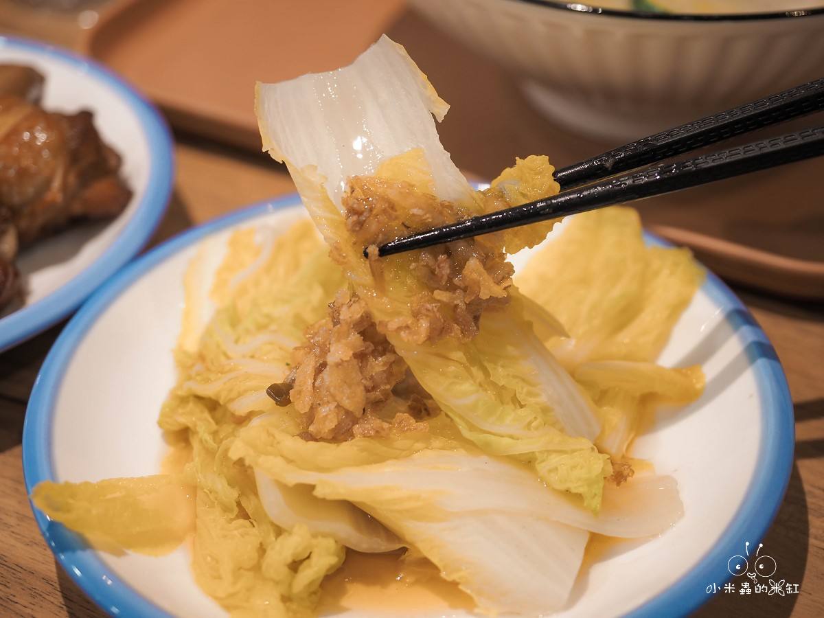 板橋麵店推薦！花山家台麵小館｜免費冬瓜茶喝到爽！懷古豬排麵、南洋魷魚麵一次滿足，平價又有質感！