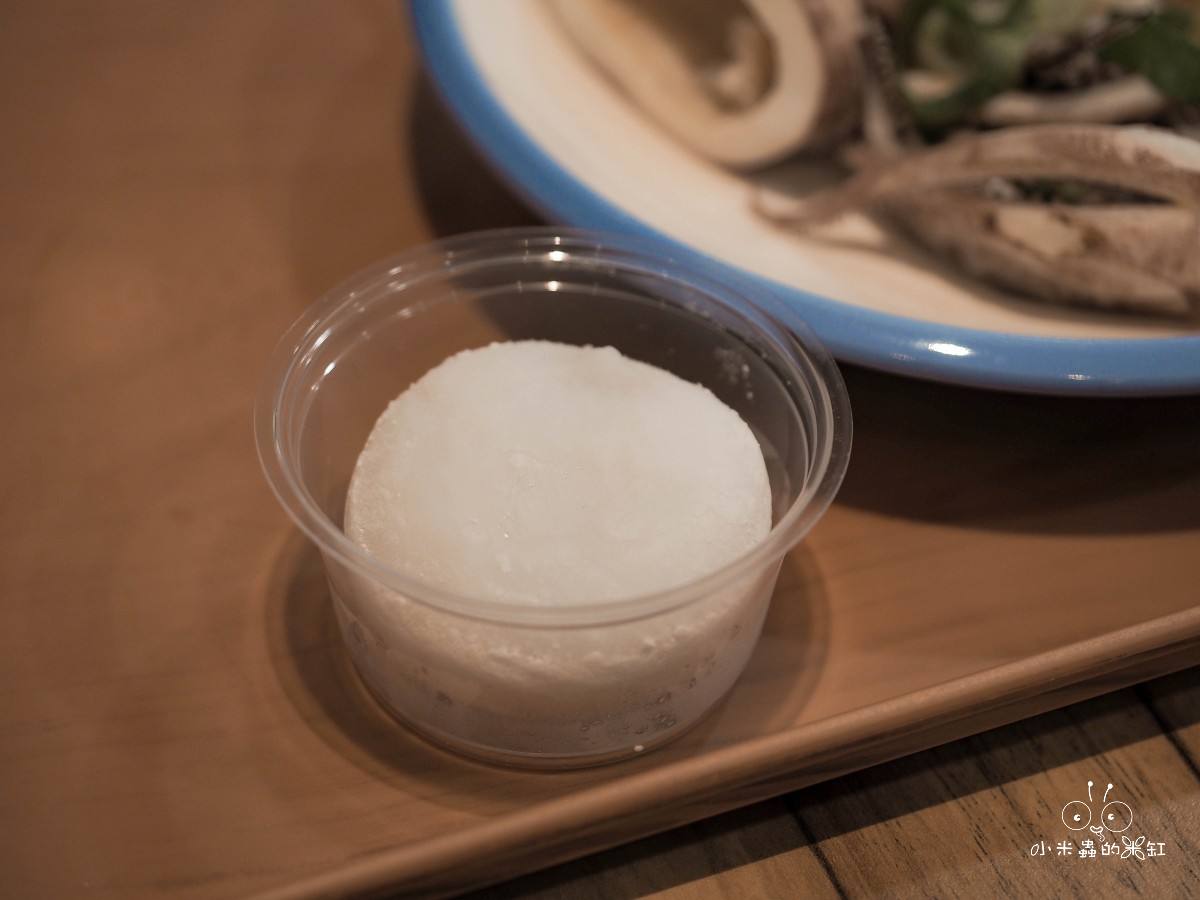 板橋麵店推薦！花山家台麵小館｜免費冬瓜茶喝到爽！懷古豬排麵、南洋魷魚麵一次滿足，平價又有質感！