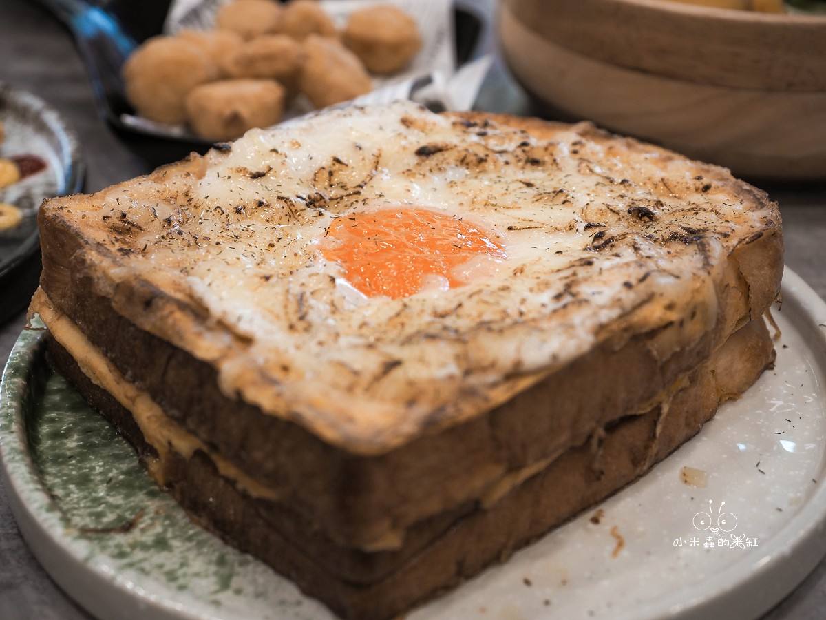 三重早午餐推薦！Stay true粗心早午餐｜爆料系法式吐司太誇張！高CP值拼盤＋木盆沙拉一次滿足！
