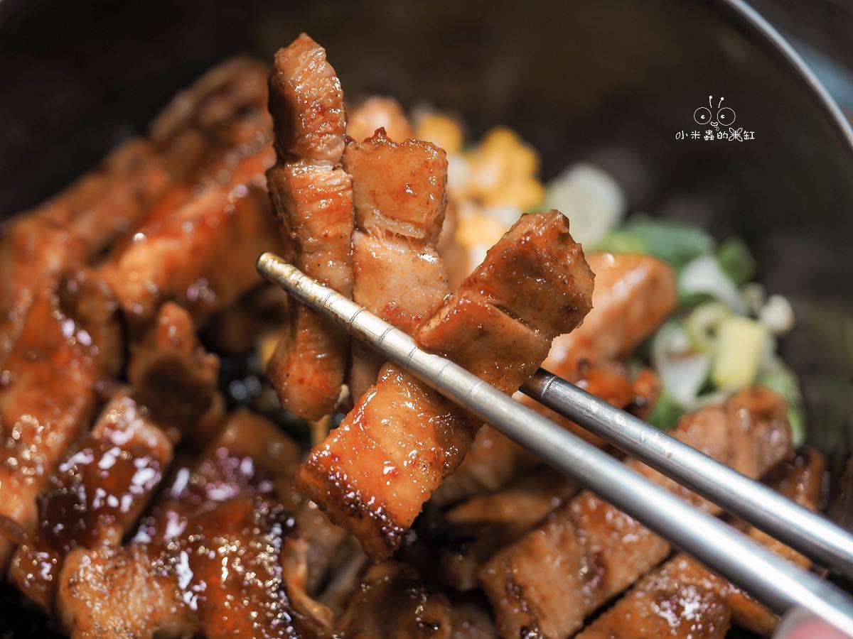 士林美食推薦！金美麗人韓國直火釜飯專賣店｜爆香直火現烤！一鍋兩吃釜飯太銷魂，士林捷運3分鐘必吃