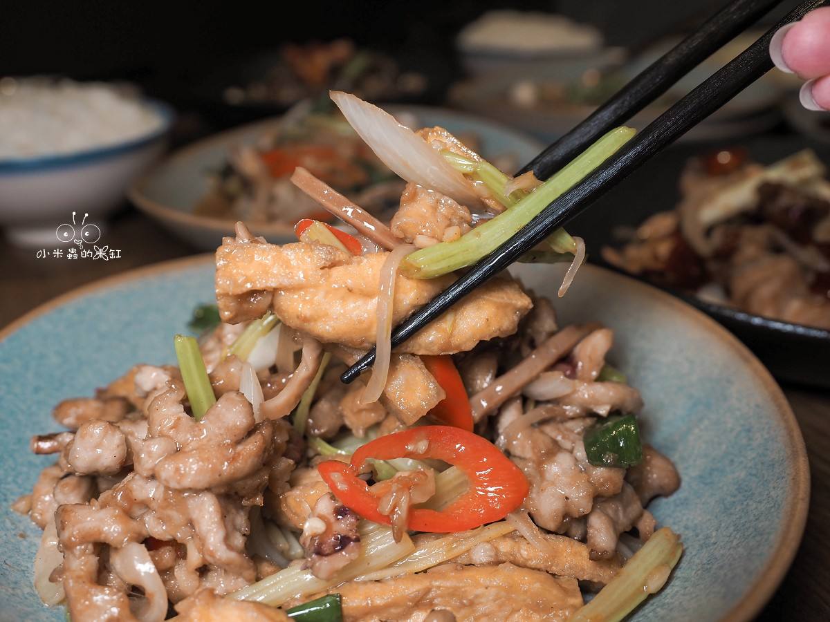 三重家常菜推薦！蔦日常私房料理｜三重聚餐、三重宵夜新選擇，暖燈小料理吃出家的溫度