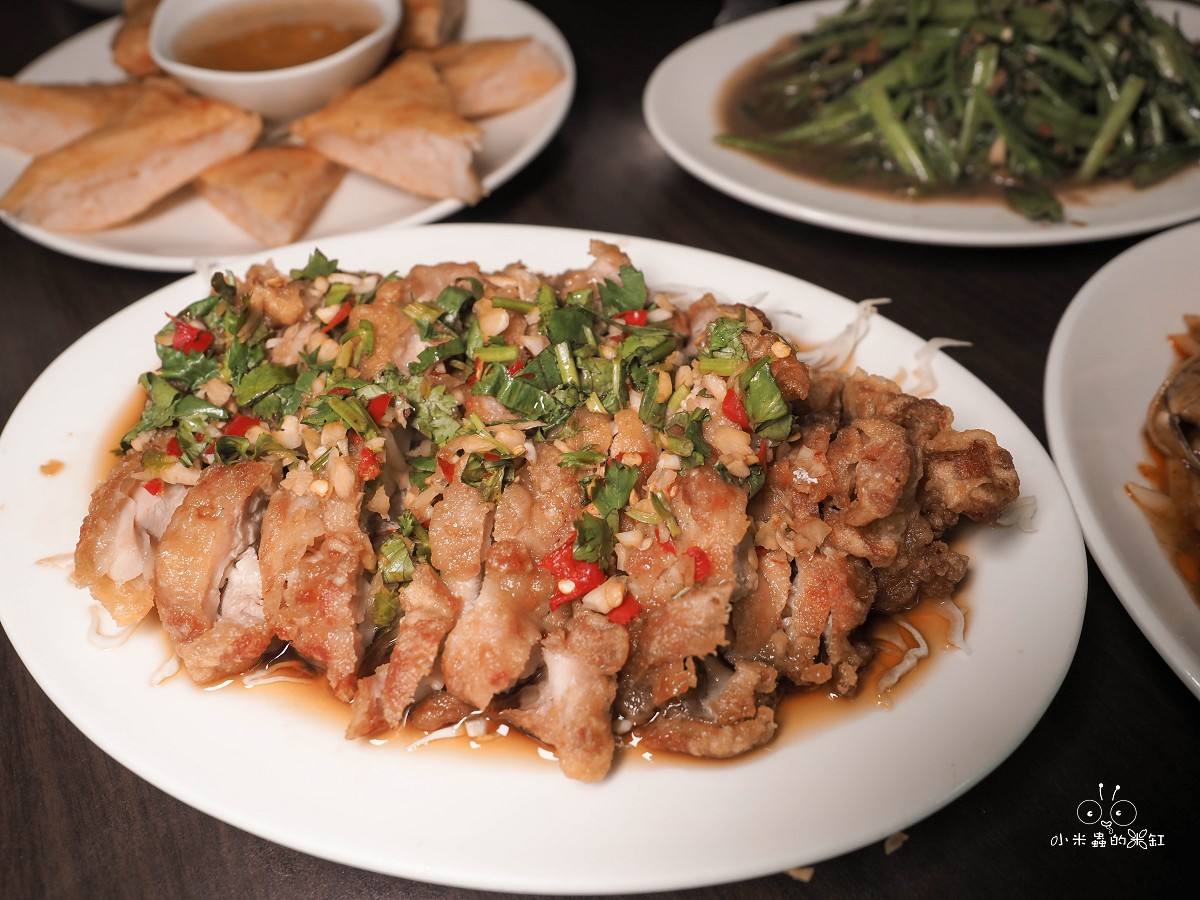 蘆洲泰式料理推薦!夏天小館泰式料理|隱藏版超厚月亮蝦餅!泰國老闆掌廚,白飯吃到飽還寵物友善太加分 - 第8張圖 蘆洲泰式料理推薦!夏天小館泰式料理|隱藏版超厚月亮蝦餅!泰國老闆掌廚,白飯吃到飽還寵物友善太加分