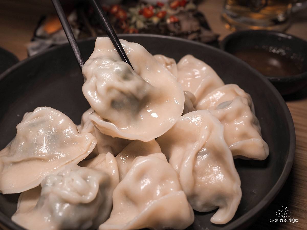 台北大安區延吉街必吃！美喝麥喝台式餐酒館｜199啤酒暢飲喝到飽，水餃、牛三寶根本深夜聚餐神隊友