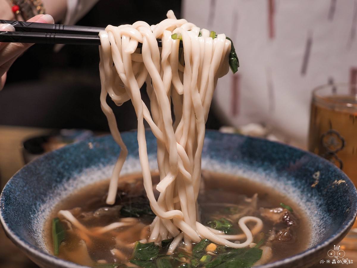 台北大安區延吉街必吃！美喝麥喝台式餐酒館｜199啤酒暢飲喝到飽，水餃、牛三寶根本深夜聚餐神隊友