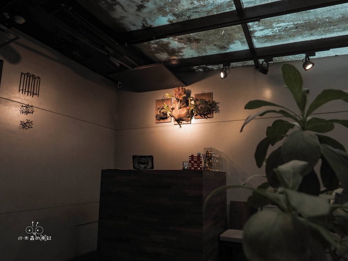 國父紀念館站高級火鍋推薦|《囍聚精緻鍋物》活體青蟳、專人桌邊服務太享受!海鮮控必朝聖的頂級鍋物饗宴 - 第4張圖 國父紀念館站高級火鍋推薦|《囍聚精緻鍋物》活體青蟳、專人桌邊服務太享受!海鮮控必朝聖的頂級鍋物饗宴