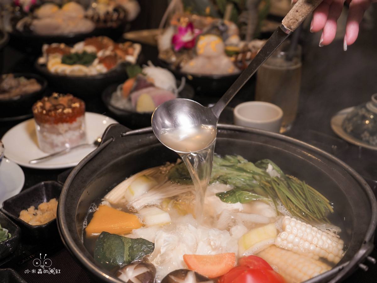 國父紀念館站高級火鍋推薦|《囍聚精緻鍋物》活體青蟳、專人桌邊服務太享受!海鮮控必朝聖的頂級鍋物饗宴 - 第22張圖 國父紀念館站高級火鍋推薦|《囍聚精緻鍋物》活體青蟳、專人桌邊服務太享受!海鮮控必朝聖的頂級鍋物饗宴