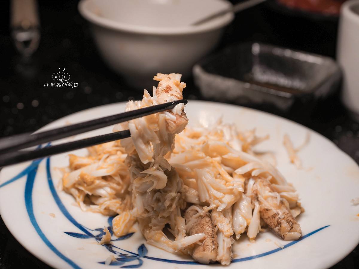 國父紀念館站高級火鍋推薦|《囍聚精緻鍋物》活體青蟳、專人桌邊服務太享受!海鮮控必朝聖的頂級鍋物饗宴 - 第33張圖 國父紀念館站高級火鍋推薦|《囍聚精緻鍋物》活體青蟳、專人桌邊服務太享受!海鮮控必朝聖的頂級鍋物饗宴