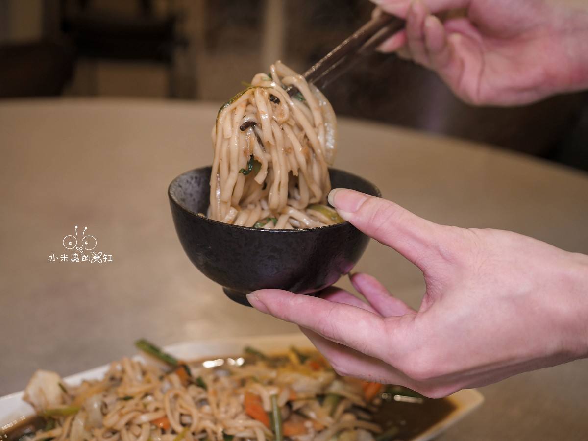 新竹最強熱炒推薦!草地囡仔複合式熱炒|竹北聚餐必吃,炎焰牛牛火焰秀太浮誇,這間餐廳一定會讓你想回訪! - 第16張圖 新竹最強熱炒推薦!草地囡仔複合式熱炒|竹北聚餐必吃,炎焰牛牛火焰秀太浮誇,這間餐廳一定會讓你想回訪!