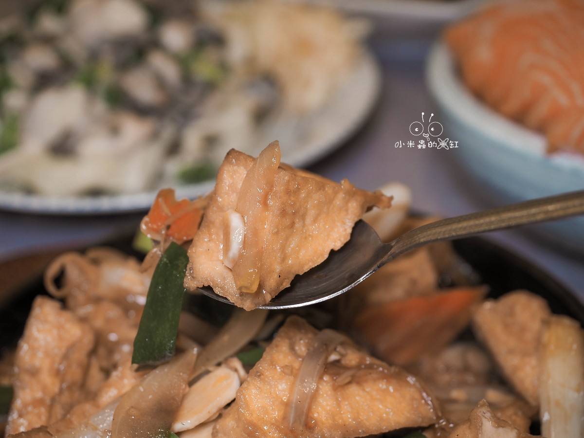 新竹最強熱炒推薦!草地囡仔複合式熱炒|竹北聚餐必吃,炎焰牛牛火焰秀太浮誇,這間餐廳一定會讓你想回訪! - 第18張圖 新竹最強熱炒推薦!草地囡仔複合式熱炒|竹北聚餐必吃,炎焰牛牛火焰秀太浮誇,這間餐廳一定會讓你想回訪!