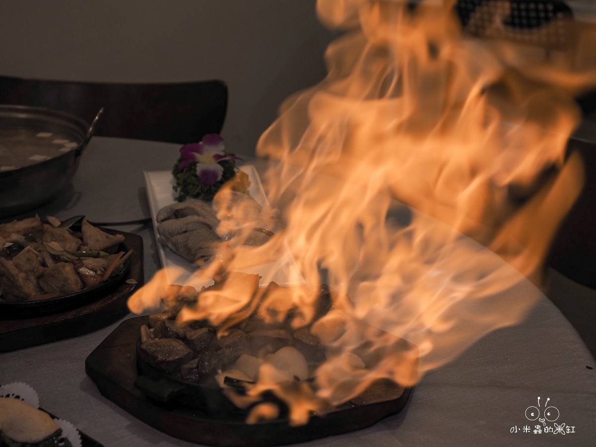 新竹最強熱炒推薦!草地囡仔複合式熱炒|竹北聚餐必吃,炎焰牛牛火焰秀太浮誇,這間餐廳一定會讓你想回訪! - 第24張圖 新竹最強熱炒推薦!草地囡仔複合式熱炒|竹北聚餐必吃,炎焰牛牛火焰秀太浮誇,這間餐廳一定會讓你想回訪!