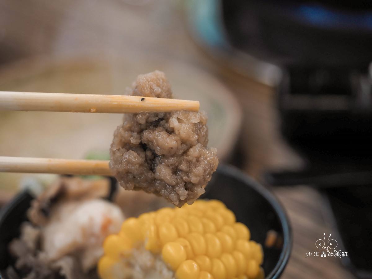 西門町火鍋推薦|雅香石頭火鍋 1976年老字號石頭火鍋,先爆香再開鍋真的有夠香!營業到凌晨的宵夜首選! - 第32張圖 西門町火鍋推薦|雅香石頭火鍋 1976年老字號石頭火鍋,先爆香再開鍋真的有夠香!營業到凌晨的宵夜首選!