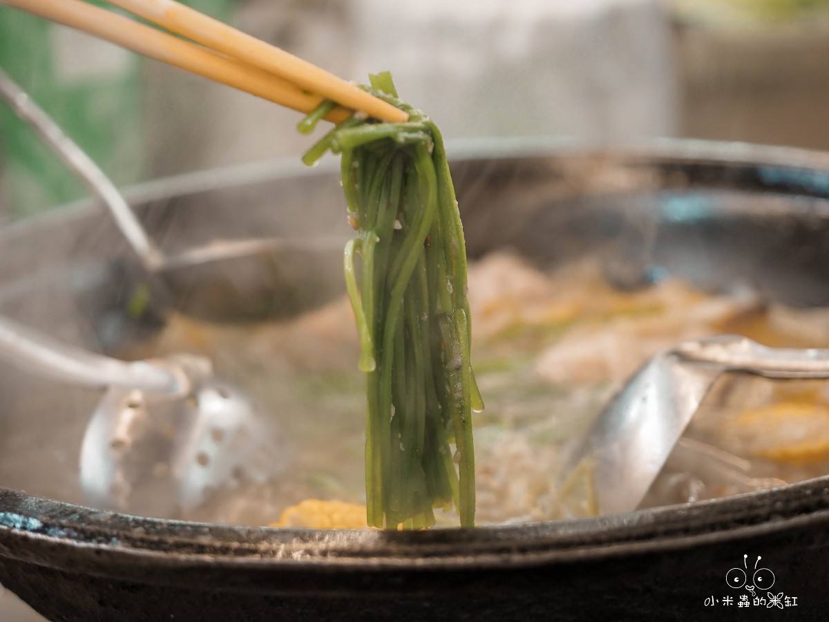 西門町火鍋推薦|雅香石頭火鍋 1976年老字號石頭火鍋,先爆香再開鍋真的有夠香!營業到凌晨的宵夜首選! - 第28張圖 西門町火鍋推薦|雅香石頭火鍋 1976年老字號石頭火鍋,先爆香再開鍋真的有夠香!營業到凌晨的宵夜首選!