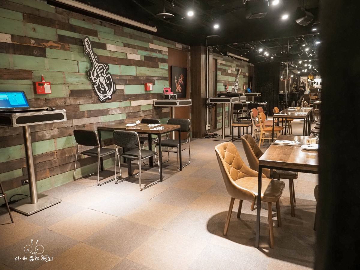 捷運中正紀念堂站餐廳推薦|《戲台酒館》國家兩廳院餐廳藏著爵士音樂餐廳,約會聚餐都適合的質感餐酒館 - 第8張圖 捷運中正紀念堂站餐廳推薦|《戲台酒館》國家兩廳院餐廳藏著爵士音樂餐廳,約會聚餐都適合的質感餐酒館