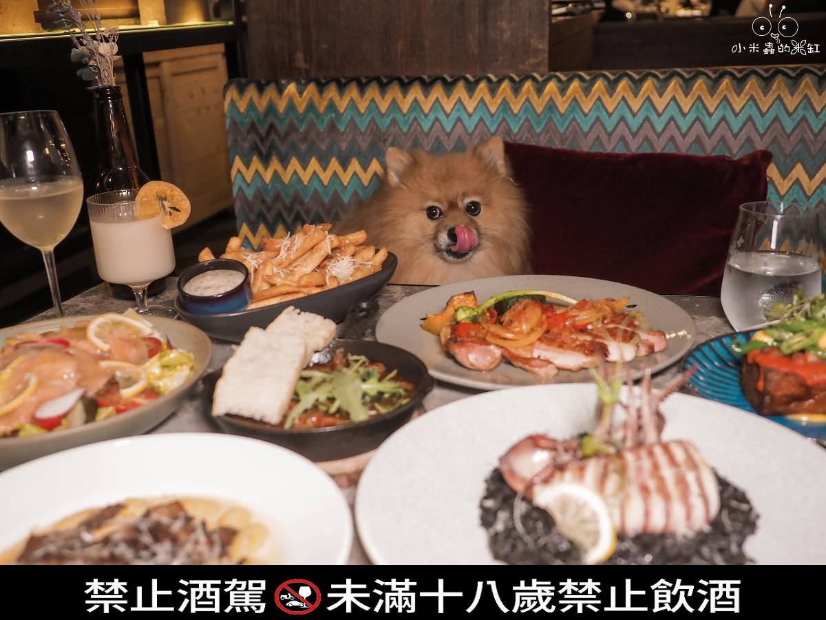 捷運中正紀念堂站餐廳推薦|《戲台酒館》國家兩廳院餐廳藏著爵士音樂餐廳,約會聚餐都適合的質感餐酒館 - 第1張圖 捷運中正紀念堂站餐廳推薦|《戲台酒館》國家兩廳院餐廳藏著爵士音樂餐廳,約會聚餐都適合的質感餐酒館