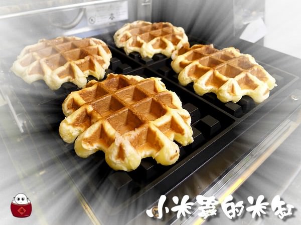 便利商店甜點|哪泥!?全家竟然有賣熱騰騰剛出爐的"比利時列日鬆餅"~~!! - 第9張圖